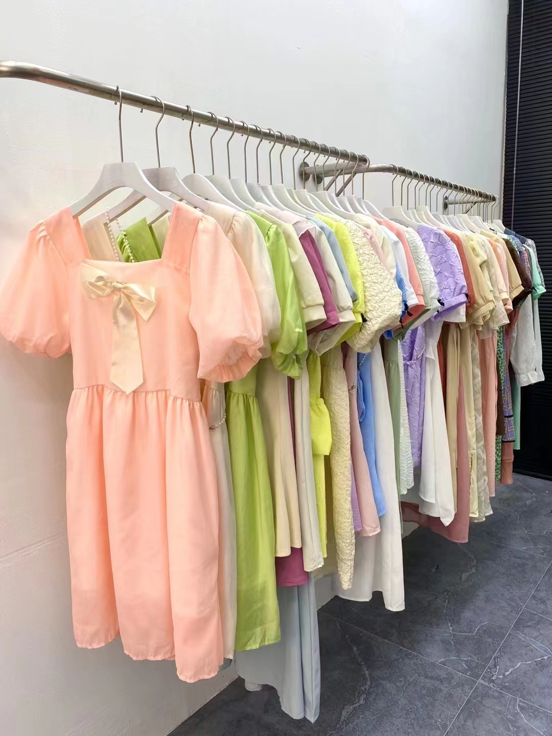 Wholesale women's dresses mixed styles PayPal TT Wanliyun accepted