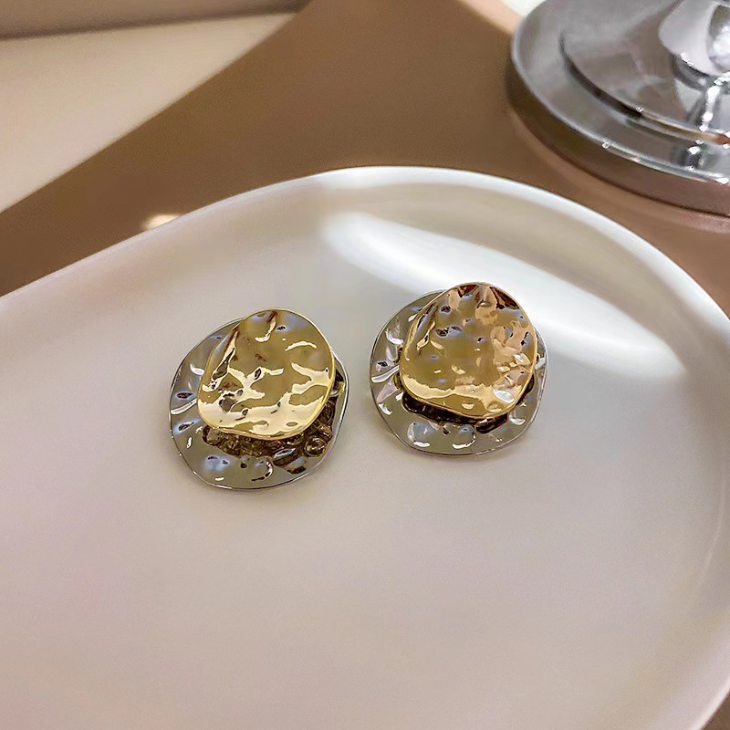 Elegant earrings