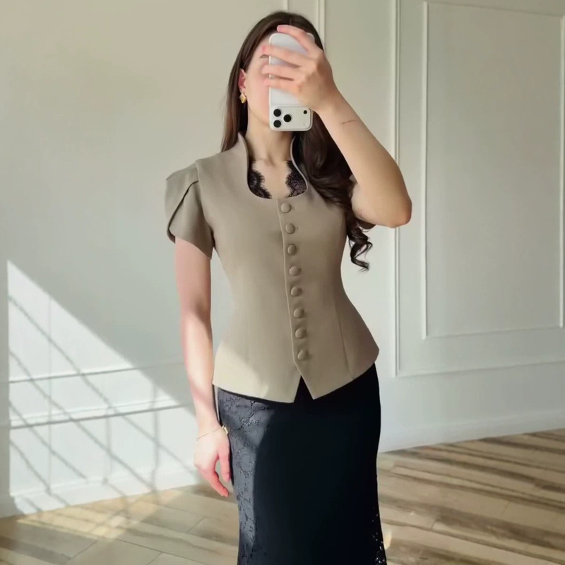 2026 Spring and Autumn European and American Style Lace Collar Slim Fit Office Button Cardigan Waist-Cinching Short-Sleeve Elegant Short Coat 2026 Spring and Autumn European and American Style Lace Collar Slim Fit Office Button Cardigan Waist-Cinching Short-Sleeve Elegant Short Coat
