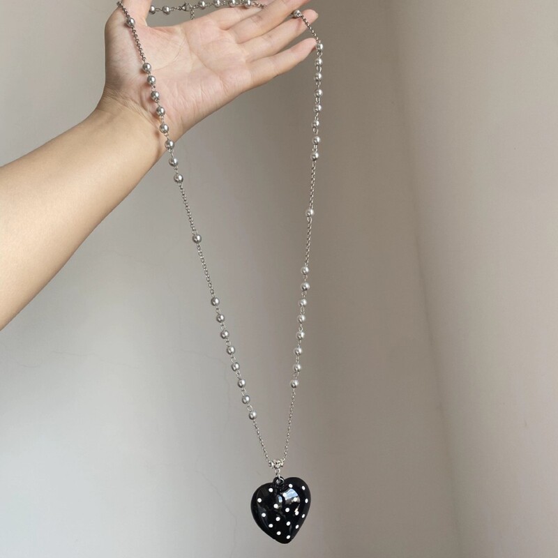 Korean White Polka Dot Heart Pendant Necklace for Women Ins Style Niche Design Sweater Chain Personalized Versatile Accessories