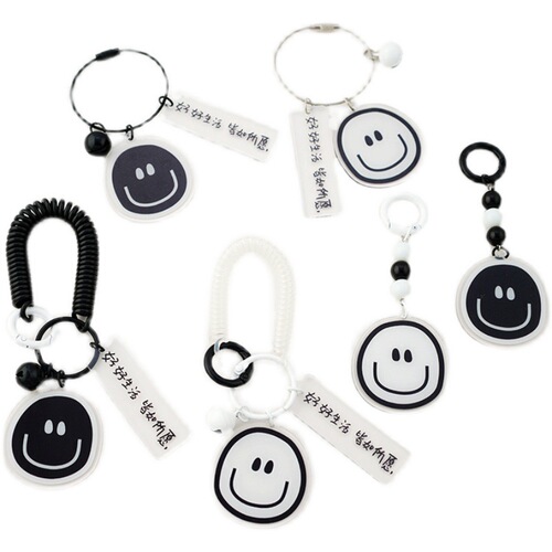Double-sided black and white smiley face chain key chain school bag pendant creative couple anti-lost rope key ring pendant gift for women