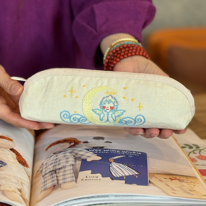 Bolsa de bolígrafo de estudiantes bordado de viento chino Lu bordado a mano flores y hierbas caja de papelería creativa regalo de apertura de la escuela caja de bolígrafo de arte