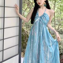 波西米亚异域风挂脖露背吊带连衣裙女夏海边度假超仙大摆开叉长裙