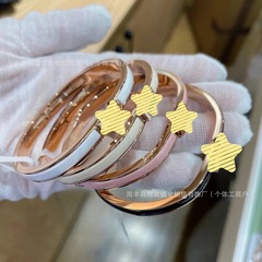 豚鼻H文字細めエナメルブレスレット レディース 18Kローズゴールド 重ね付けブレスレット 2025英語文字