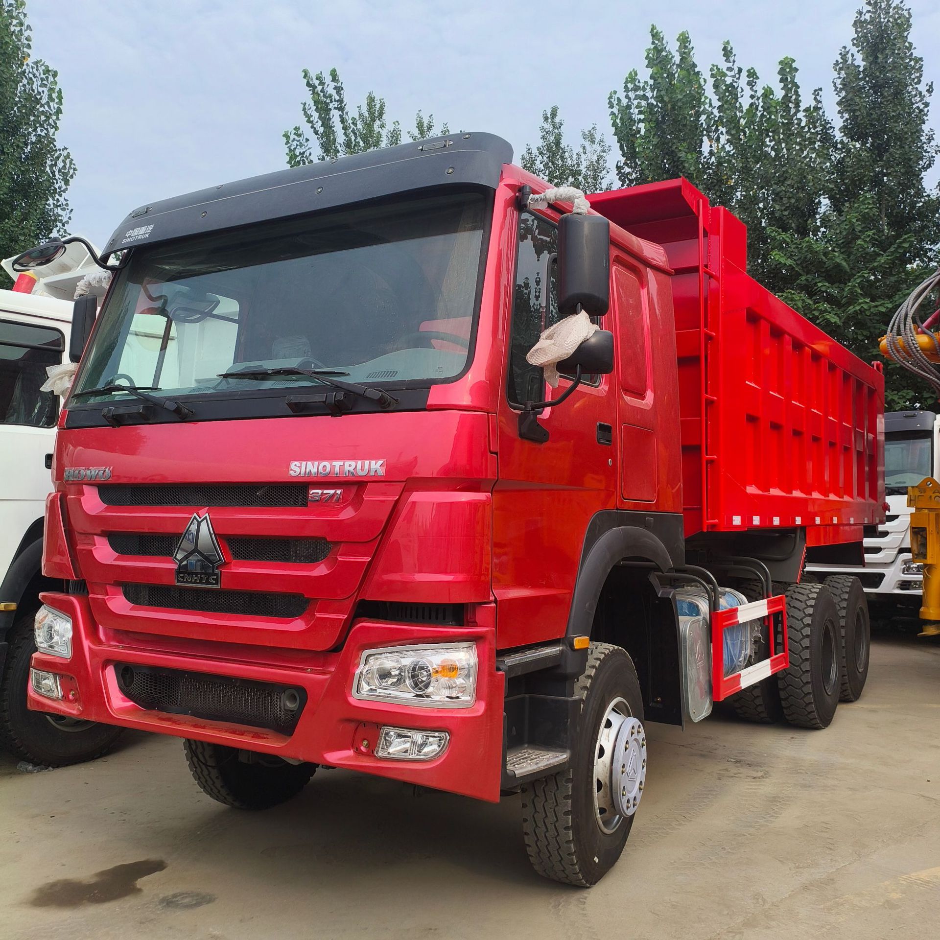Used Dump Truck for Export, Shaanxi Automobile Delong F3000 6X4 Rear Eight-Wheel Dump Truck with Weichai Engine