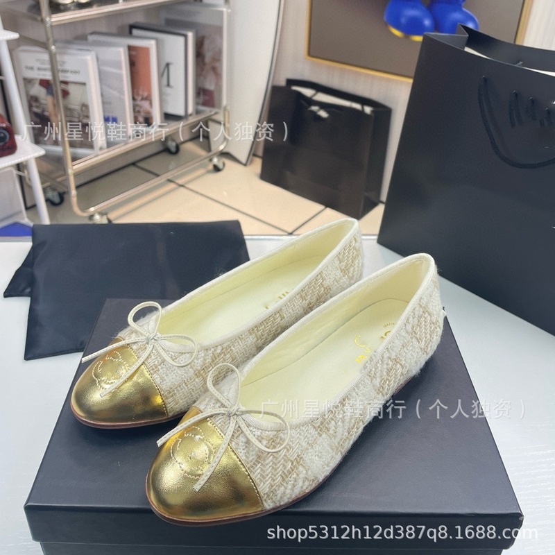 ハイヒールのシリーズのメリヤスのバレエの靴の2025年の早春の金の蝶結びの浅い口の刺繍の丸い頭の平底のファッションの女性の靴|undefined