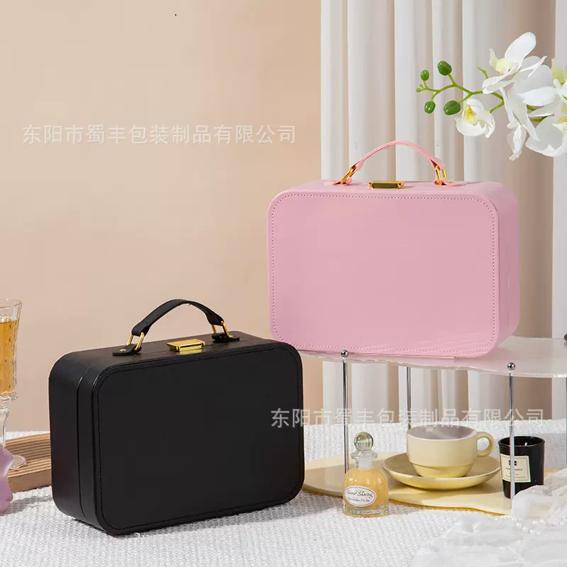 新款皮质手提箱礼盒伴娘伴手礼盒结婚喜庆盒子精美包装商务礼皮盒