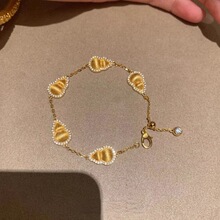 �ŷ���ɫ�c����zƴ�Ӻ��J���Ů����С���߼��ЯB�����