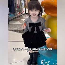 女童套装春秋季2025新款儿童宝宝学院风蝴蝶结上衣丝绒裙裤两件套