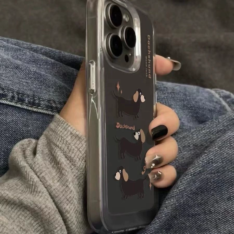 Чехол для телефона (Apple iPhone 7–16 серия) прозрачный с мультяшной таксой, защита от падений