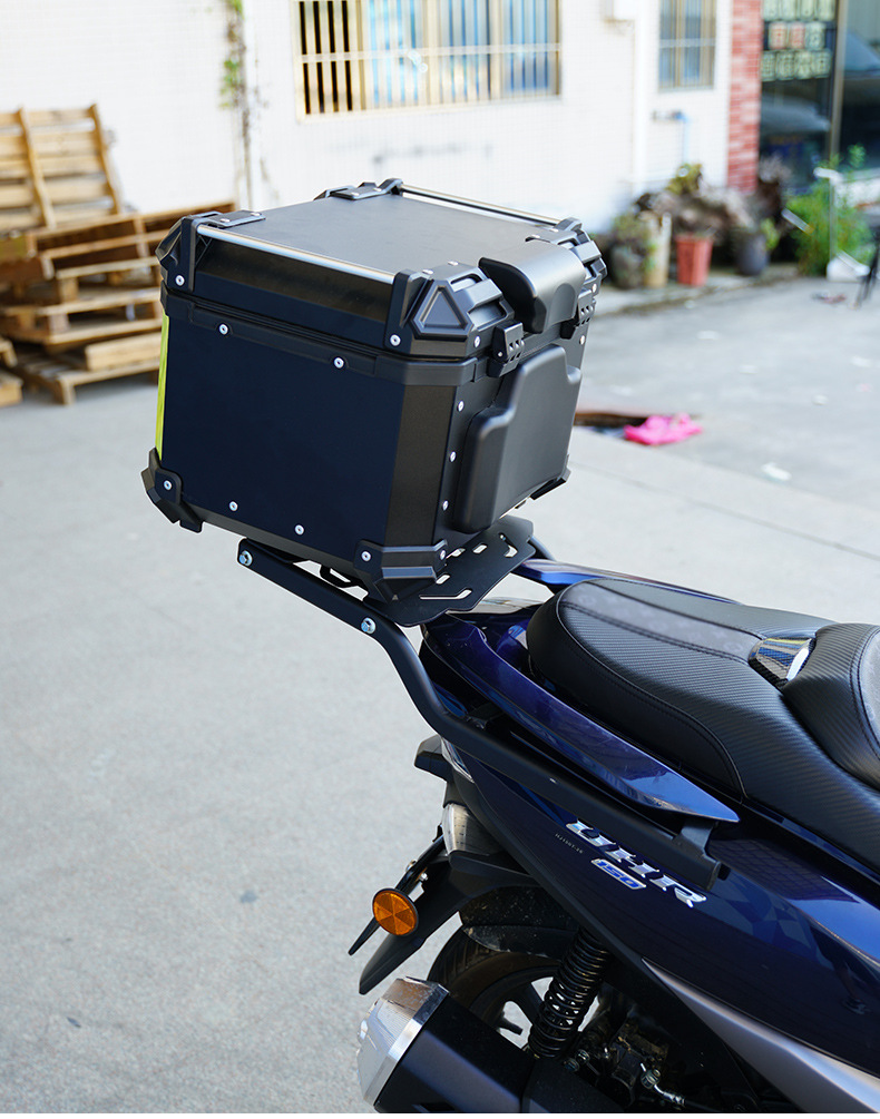 Suitable for Haojue uhr150 modified accessories tail box rack motorcycle tail rear rack extended tail rack luggage rack