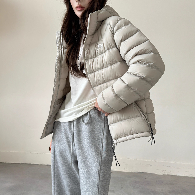 2025 New Style Simple and High-End Rib down Jacket Women's Short Hooded 90 White Duck down Lightweight Portable Jacket