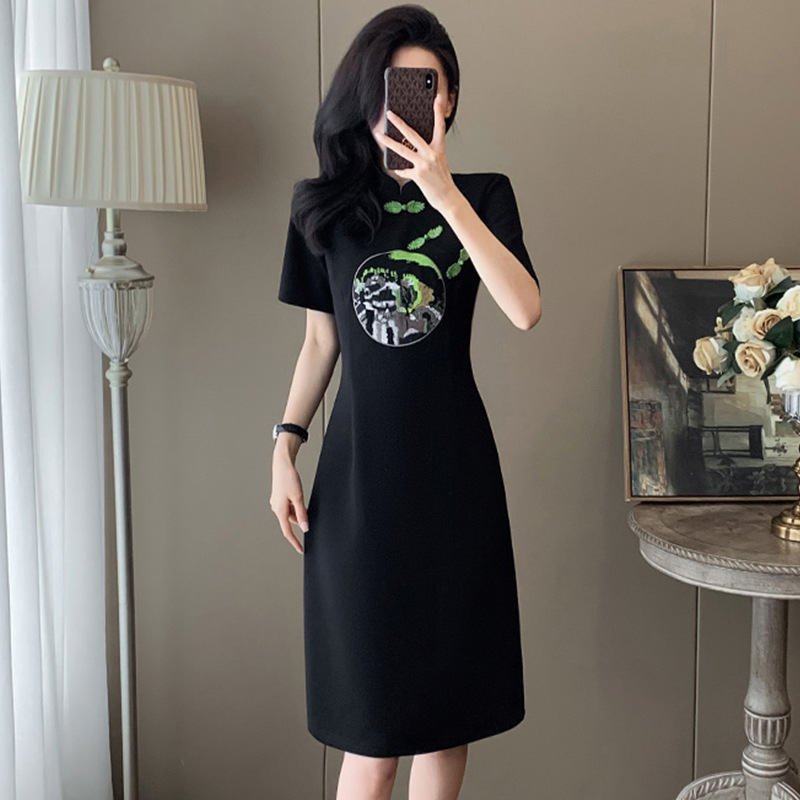 (Mới) Mã A5204 Giá 1140K: Váy Đầm Liền Thân Dáng Dài Nữ Doreic Dáng Ôm Body Gợi Cảm Sexy Ngắn Tay Hàng Mùa Hè Thêu Họa Tiết Hoa Thời Trang Nữ Chất Liệu G04 Sản Phẩm Mới, (Miễn Phí Vận Chuyển Toàn Quốc).