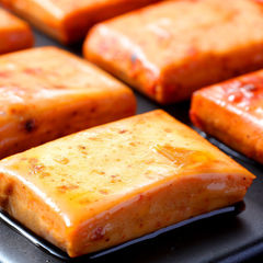 Bulk Northern and Southern Special Garlic Aromatic Spicy Bean Curd with Q-Friendly Snack Food Gift Box Wholesale