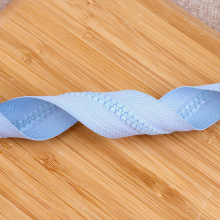 厂家直销现货批发5号塑钢树脂拉链 服装辅料拉链拉锁家纺拉链批发