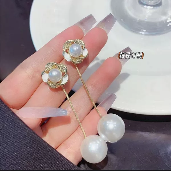 2024 New Fashionable Two-band Earrings Internet Celebrity Elegant Flower Tassel Earrings Japanese and Korean Style Light Luxury Flower Silver Pin Earrings for Women