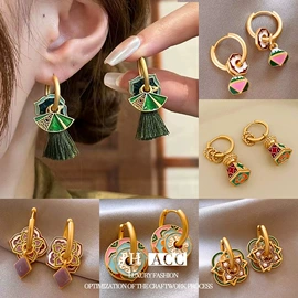 耳钉;耳环;项链