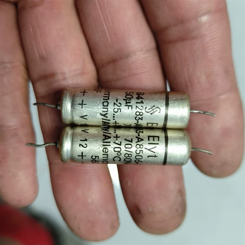 [Договорная цена] Конденсатор немецкой машины для желчи, EIYt, выдерживающая напряжение 70/80 В, пара 50 мкФ, 1