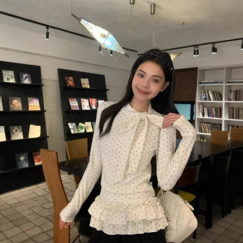 Korean-Style Sweet Wave-Pointed Bow-Tie Long-Sleeved T-Shirt for Women in Autumn and Winter with Ruffled Edges and Slim Fit Inner Layer Korean-Style Sweet Wave-Pointed Bow-Tie Long-Sleeved T-Shirt for Women in Autumn and Winter with Ruffled Edges and Slim Fit Inner Layer
