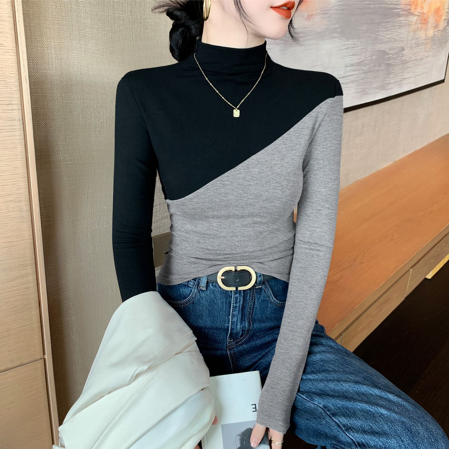 검정 & 다크 그레이 배색
