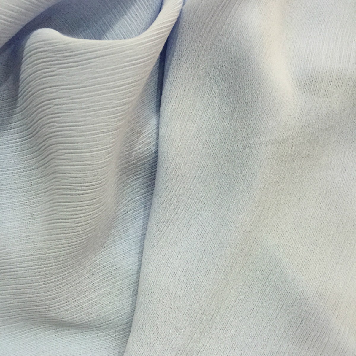 厂价直销 F6299现货供应顺纡皱高档时尚服装雪纺杨柳皱雪纺面料