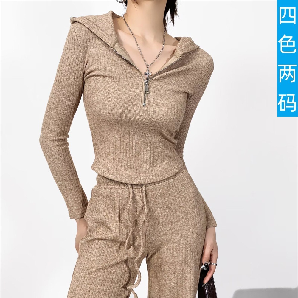 Trend autumn knitted long-sleeve with hood
