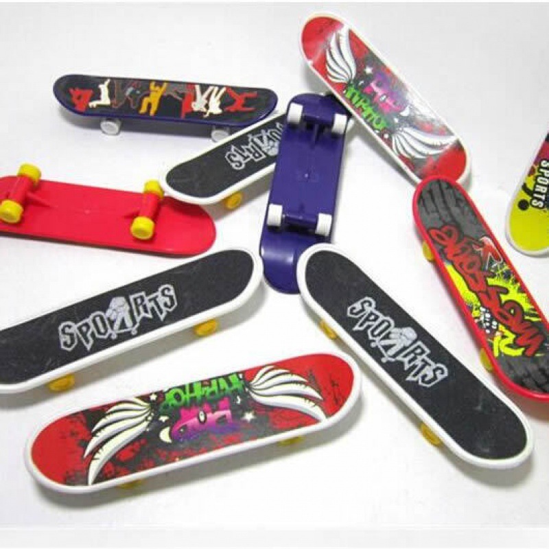 Empuje al por mayor pequeño regalo empuje pequeño regalo para niños luminoso debajo de un dólar escaneo de código de drenaje juguetes