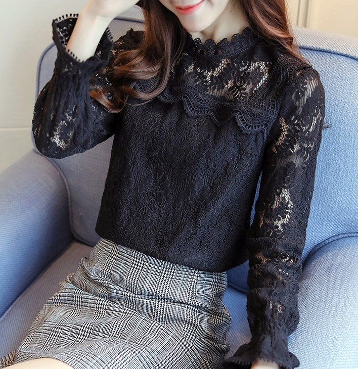 2023 Spring and Autumn New Loose Slimming Hollow Lace Collar Solid Color Horn Sleeve Black Base Lace Shirt Women's Top