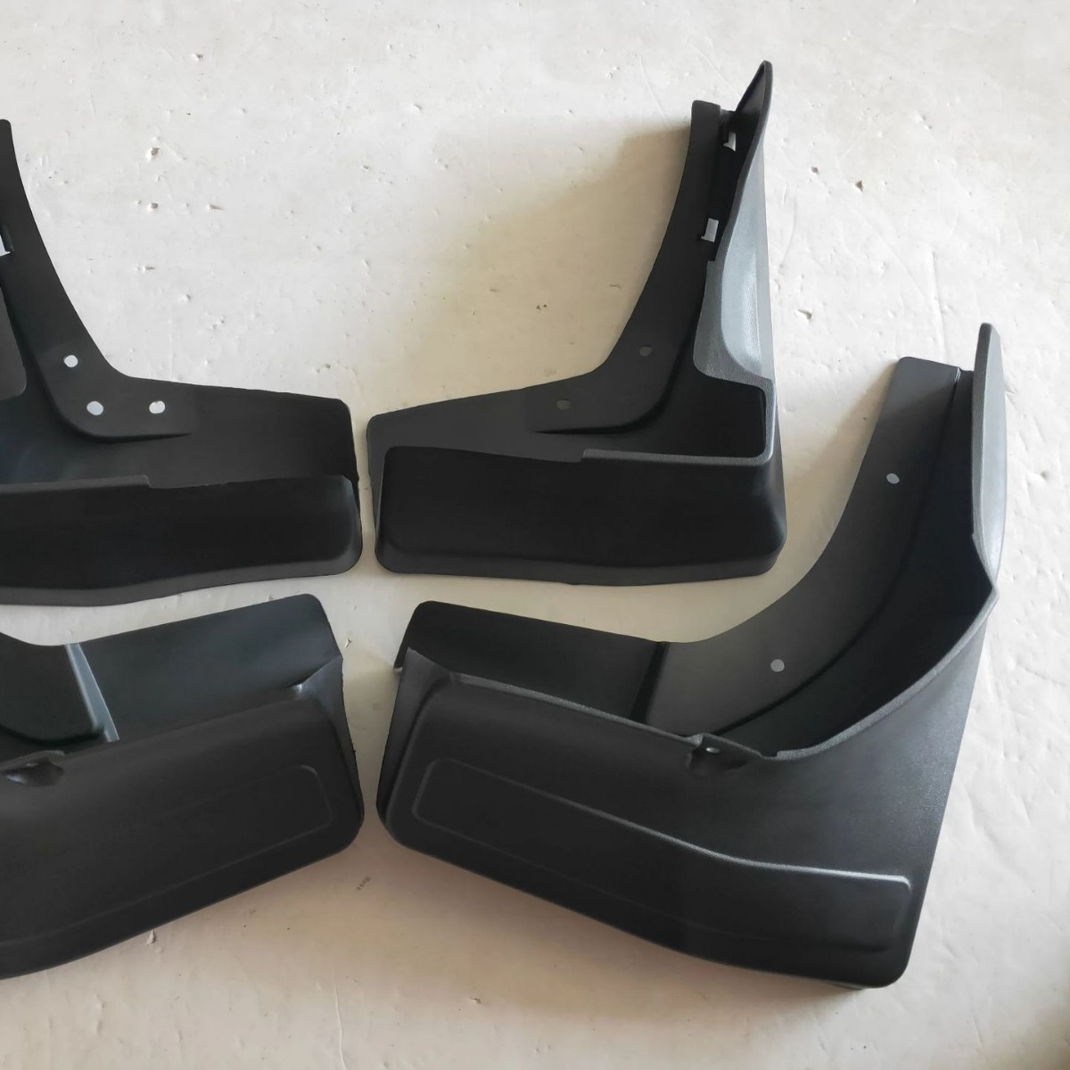 Adecuado para 2015-2019 Mercedes-Benz GLS baja con pedal Guardabarros de goma suave Guardabarros Accesorios de modificación