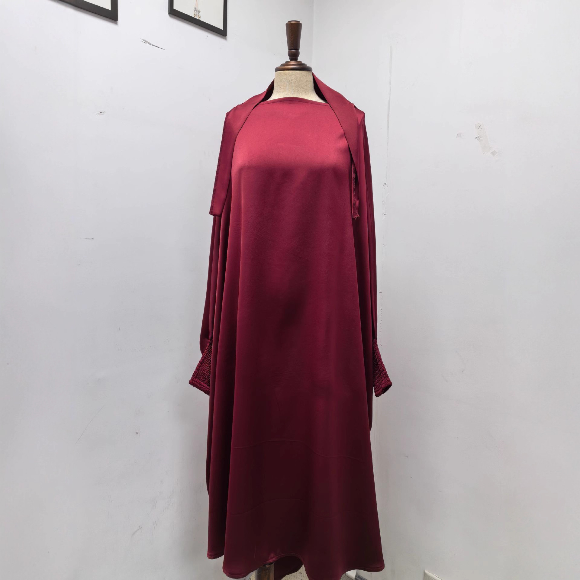 Vestido longo com capuz de cor sólida para mulheres, estilo abaya modesto, modelo solto, moda muçulmana, unissex, tamanhos adulto e infantil._voghion.com