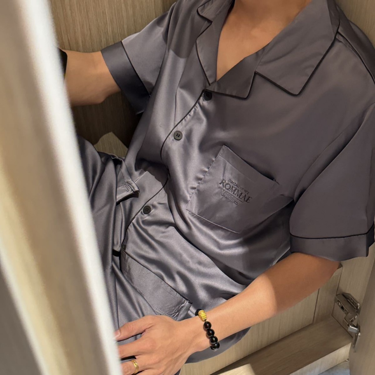 새로운 여름 이탈리아 스타일 시원한 남성 잠옷 세트 고품질 얼음과 눈 실크 반팔 느슨한 대형 홈웨어