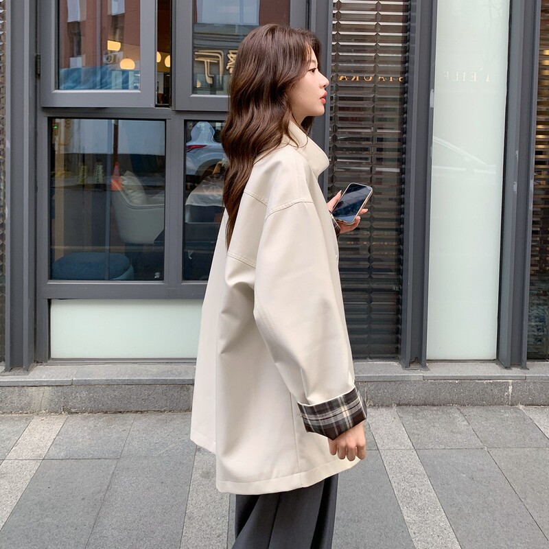 Benview【Exclusively for Physical Stores】Spring Color-Block Trench Coat with a Slimming Silhouette, Loose Fit, British Style