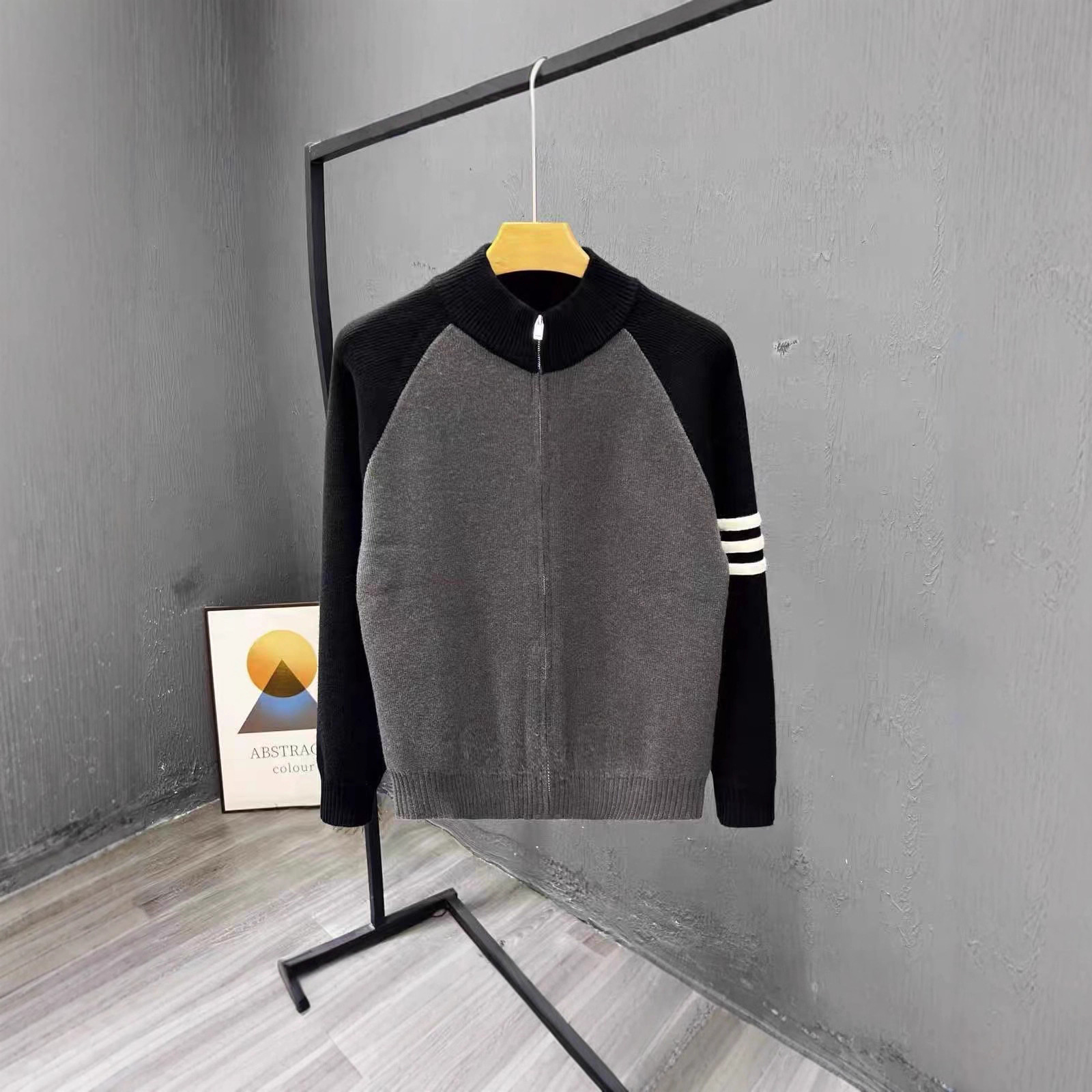 Customized Sweaters for Men and Women, Source Manufacturers for Incoming Materials, Samples and Drawings