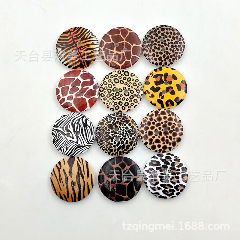 2/2,5 cm de madera Fondo Blanco estampado de leopardo pintado botones de madera decorativos leopardo madera botones 50/100 piezas un paquete