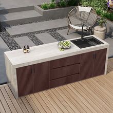 ����ȫ�X�Ͻ��Ұ�ϴ��̨��һ�w������e�����@��ˮ����ˮ�ۃ��