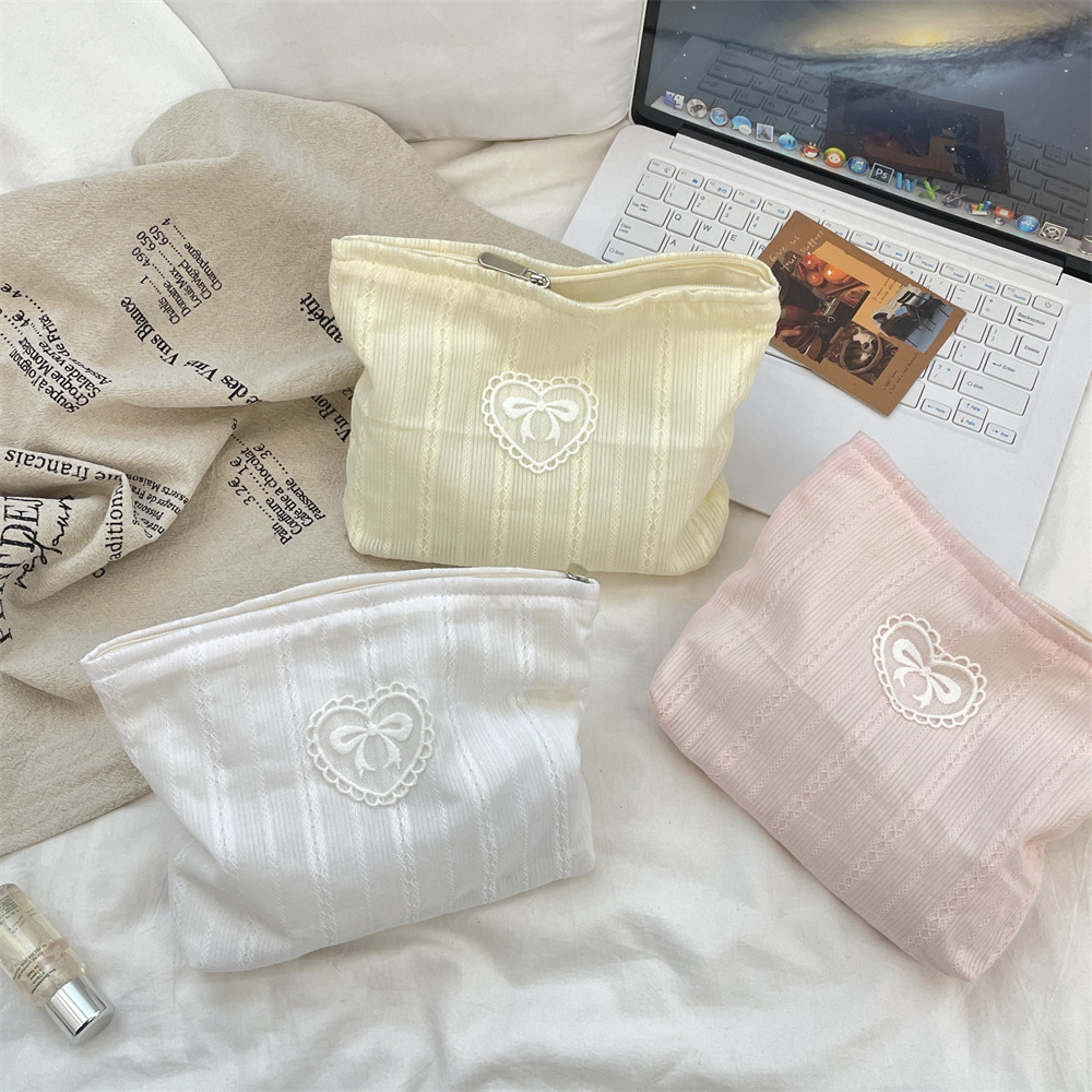 Cute Heart Shape Bow Knot Canvas Square Makeup Bags display picture 1