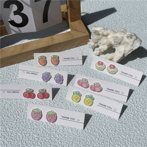Acrylic Princess Flower Cute and Playful Ear Clips with Unique Design, Fashionable and Versatile