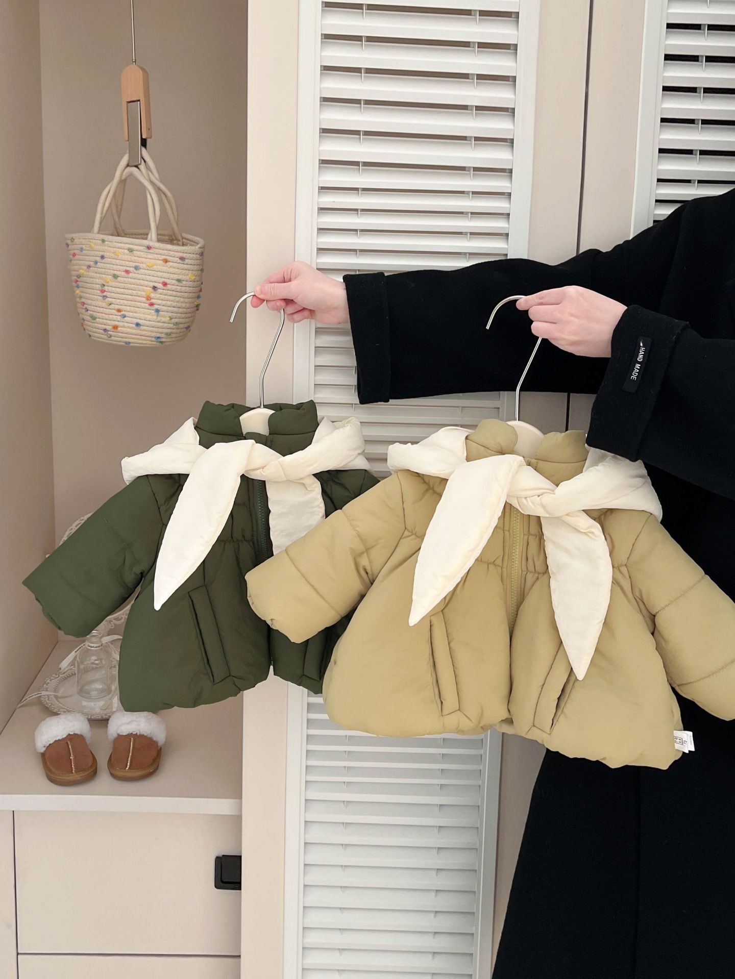 Niña adorable ropa de algodón de invierno para bebés extranjeros gruesa ropa de pan caliente ropa de invierno para bebés coreanos chaqueta de sombrero