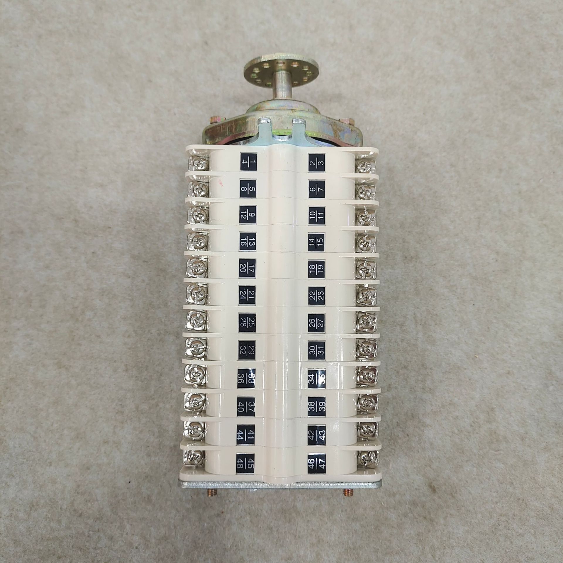 ZKF1-4 ZKF2-6 ZKF2-8 ZKF2-10 ZKF6-10断路器鸿宝真空辅助开关