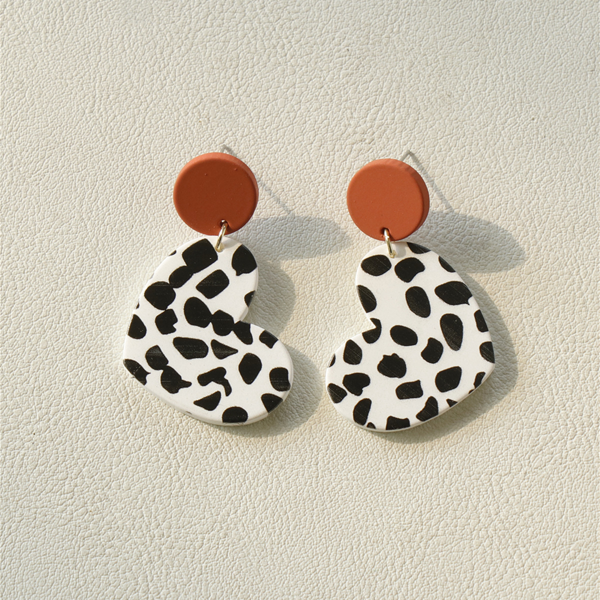 1 Pair Korean Style Cow Pattern Arylic Women's Drop Earrings display picture 4