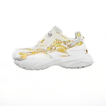 ���Q���ﷶ���¿����H�Ժ�������У�@��Ь��Ů�\����H��羳����