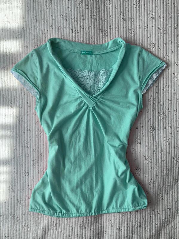 Vintage Mint Green Lace V-Neck Short Sleeve T-Shirt for Women, New Summer Slim-Fit Waist-Cinching Pure Desire Niche Design Top