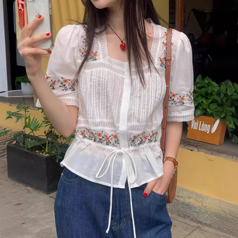 Korean style ins niche Western style vintage embroidered flower lace shirt women's summer 2024 short sleeve shirt top