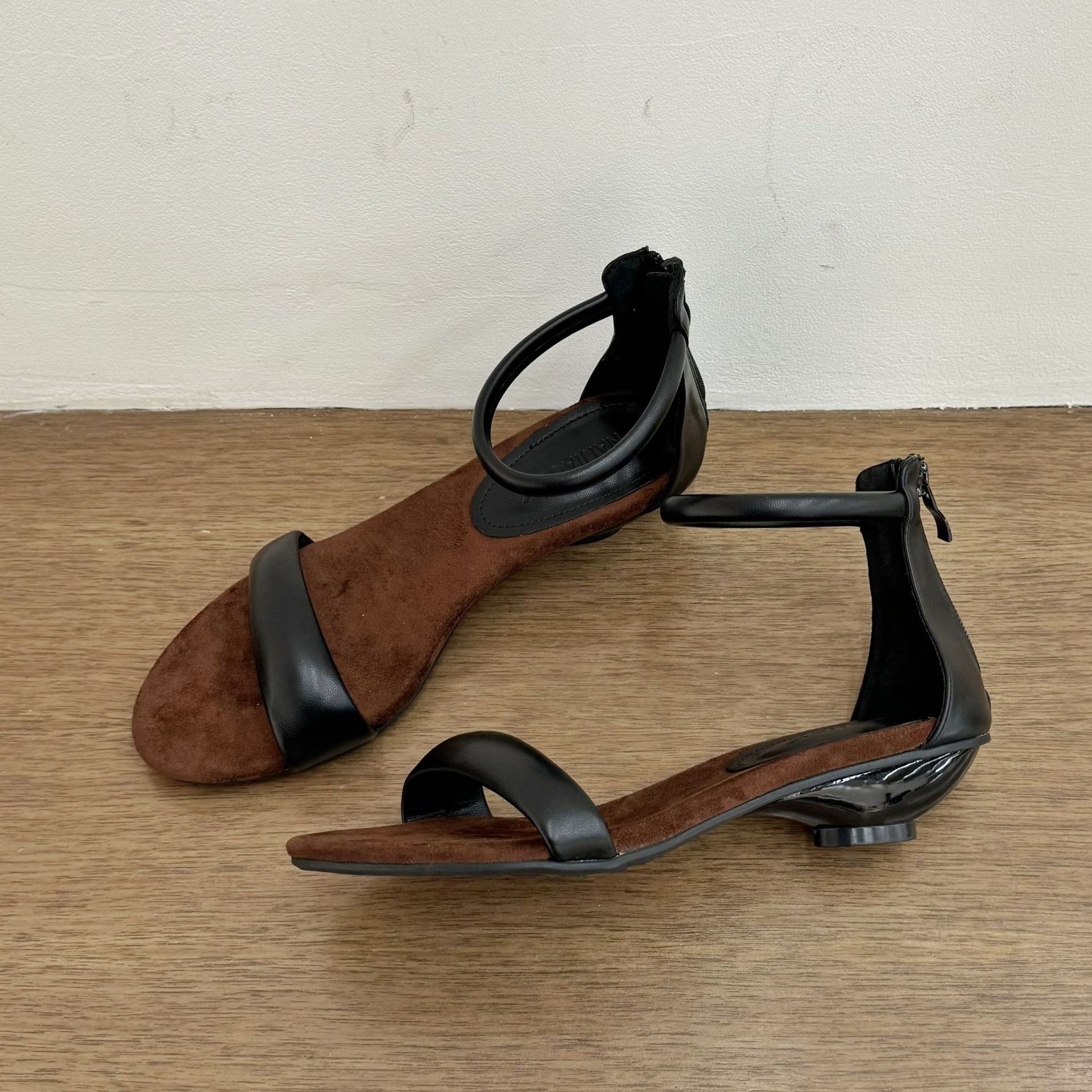 French Style Retro Open-toe Sandals For Women Chunky Low Heel_voghion.com