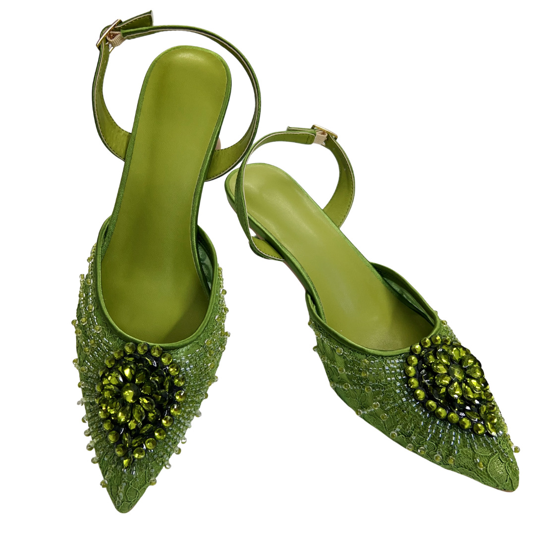 Zapatos de estilo italiano nuevos tacones altos zapatos de seda de encaje zapatos de banquete de mujer zapatos de punta