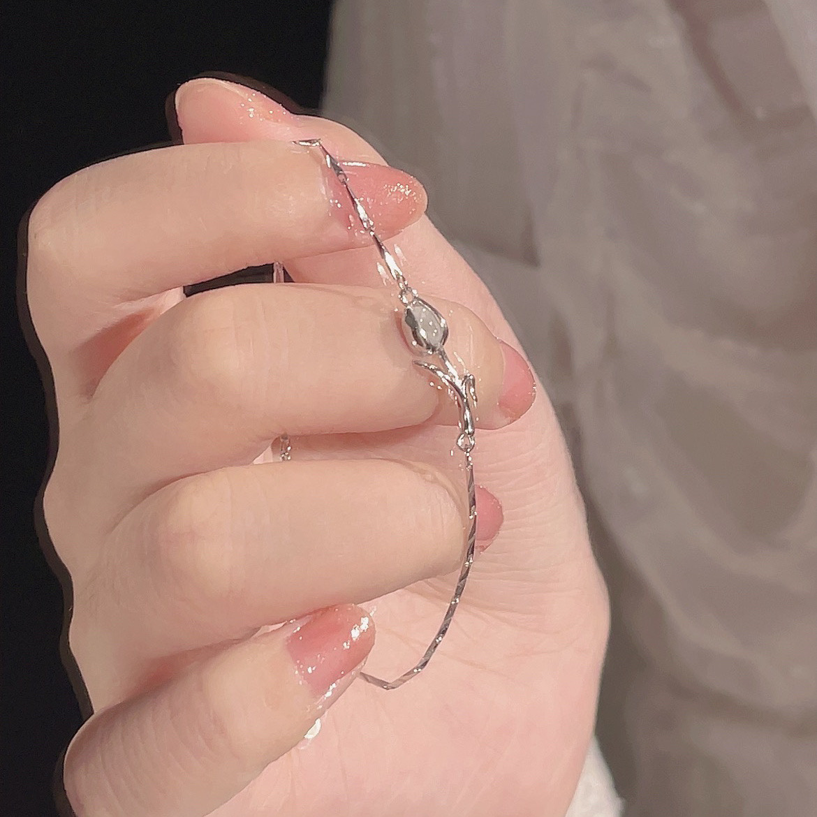 Alloy Material Flower Pattern Women's Gender Sweet Flower Alloy Wholesale Bracelets