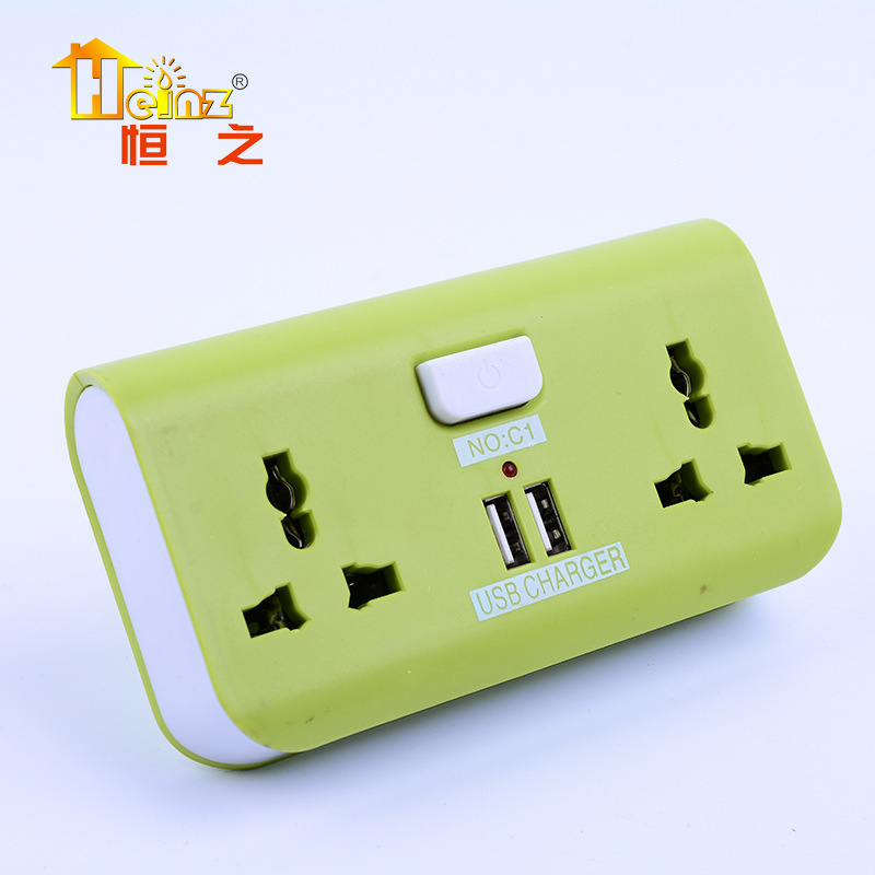 Enchufe de conversión de carga USB de estilo europeo con convertidor portátil y práctico tablero de conexión estándar europeo