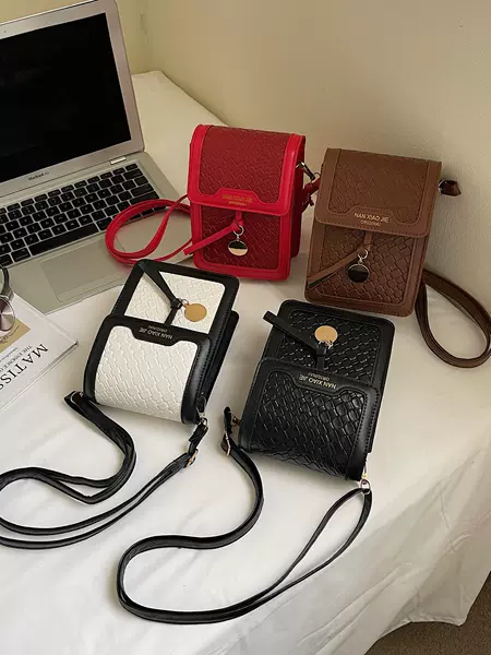 This Year's Trendy Woven Bags for Women 2026 New Fashion Crossbody Quilted Shoulder Bag for Women Niche Versatile Shoulder Bag