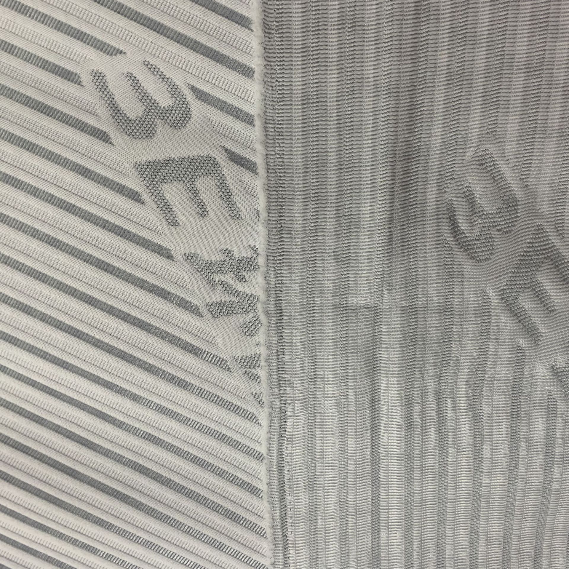 180 gramos 3E tejido Jacquard tela rayada gris claro tela de colchón se puede agregar tela de poliéster tela de colchón se puede personalizar