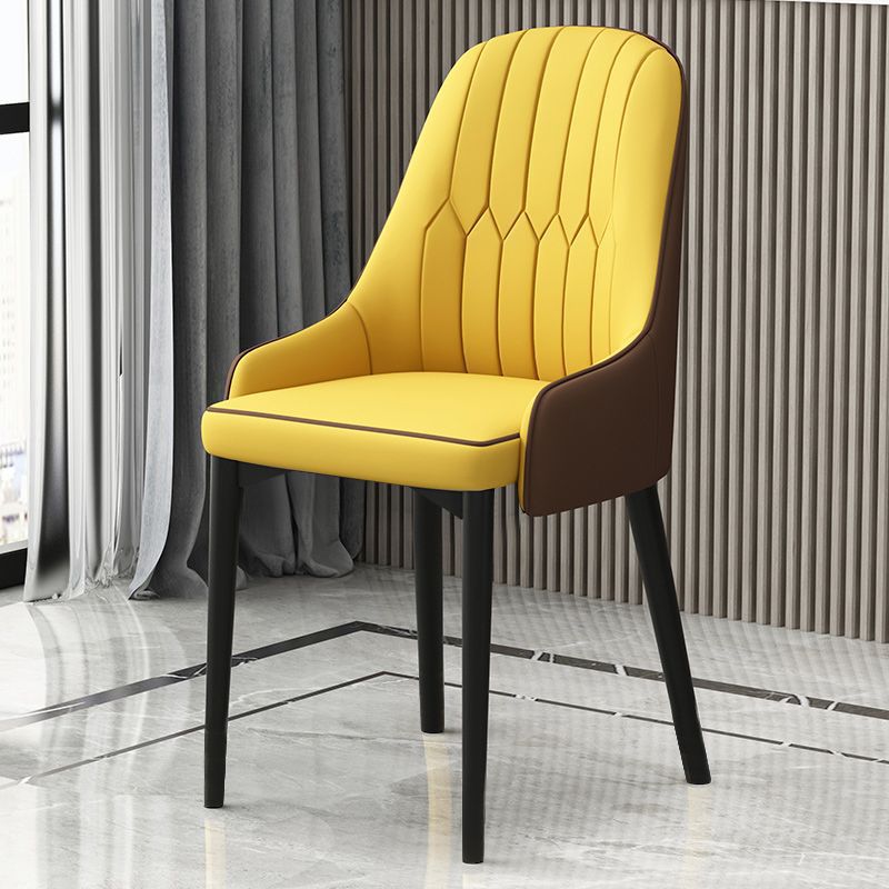 Silla de comedor de lujo nórdica, silla de respaldo doméstica moderna y simple, restaurante italiano, mesa de comedor de hotel de cuero de paquete suave